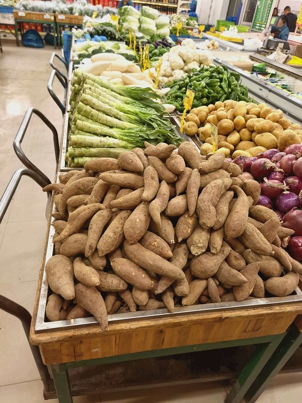 天惠超市鸿桥店：冬日送温暖，佳节促销售